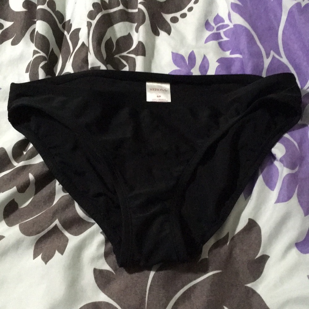 Black bikini bottoms